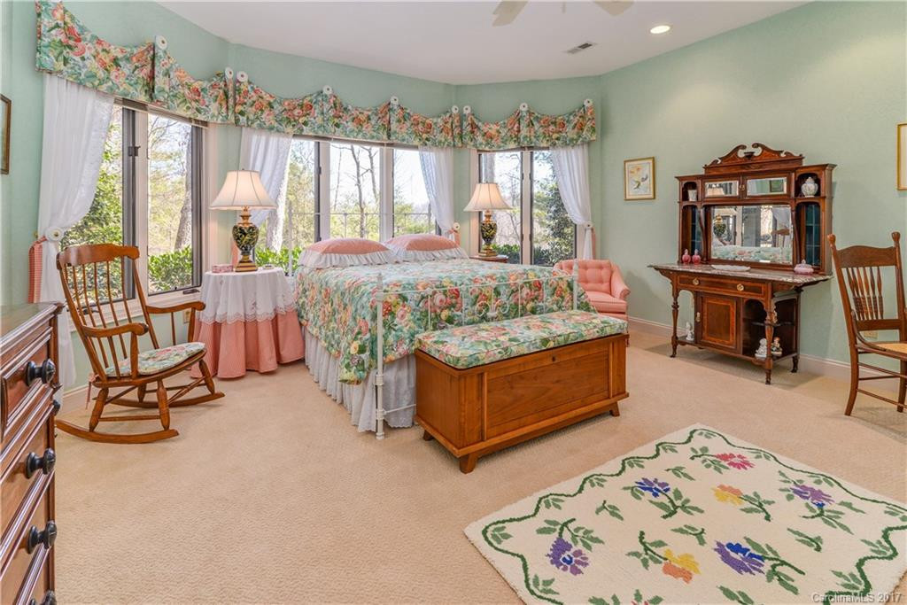 104 Woodglen Court - Photo 15