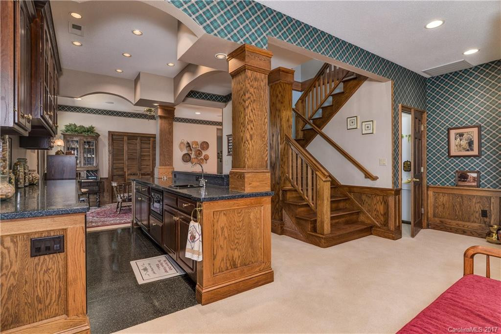 104 Woodglen Court - Photo 16