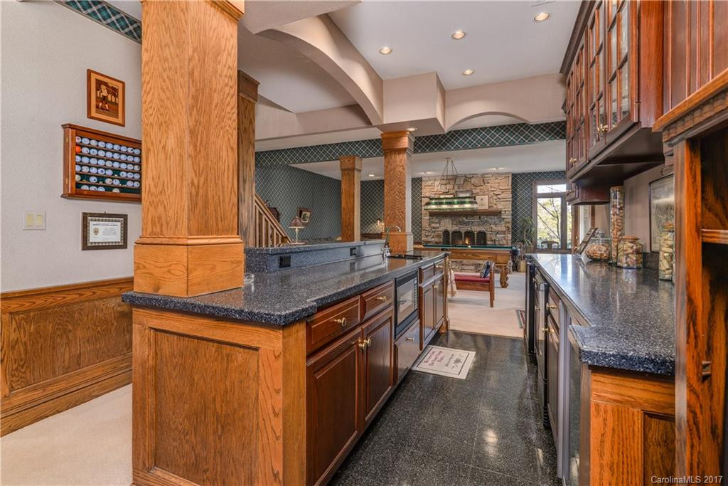 104 Woodglen Court - Photo 17