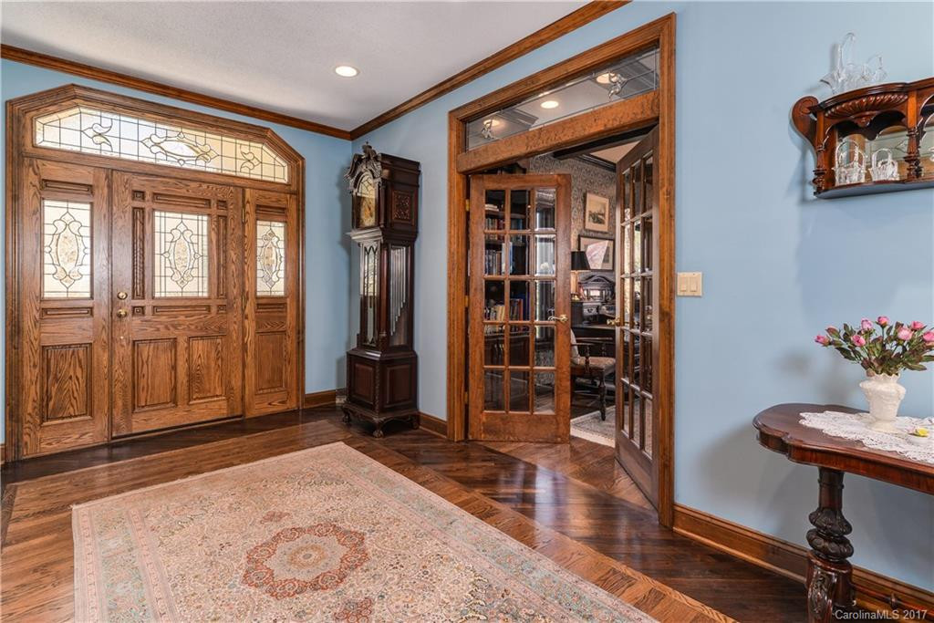 104 Woodglen Court - Photo 3