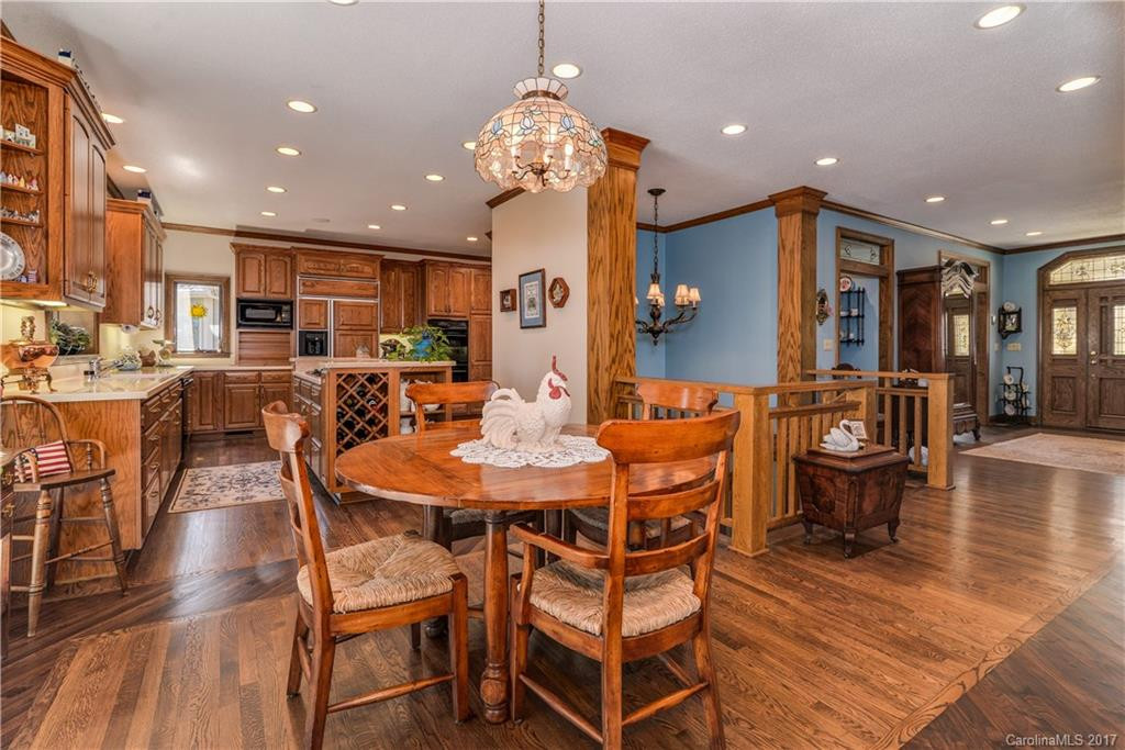 104 Woodglen Court - Photo 9