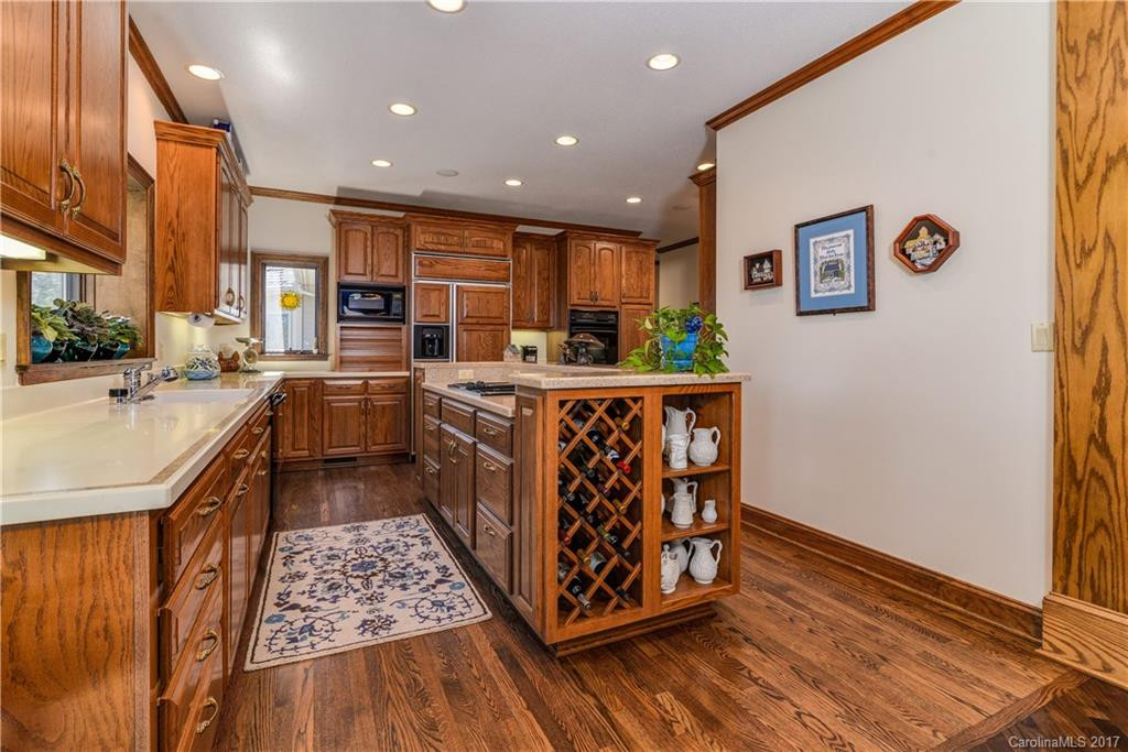 104 Woodglen Court - Photo 10