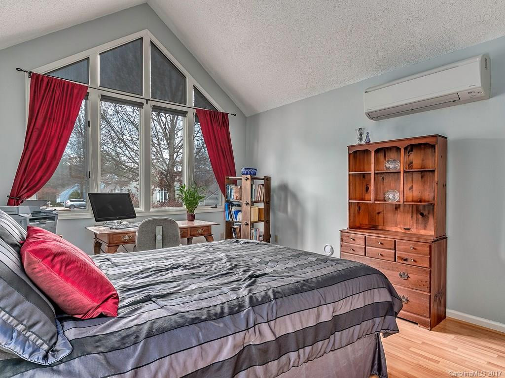 37 Highland Pointe Court #21 - Photo 12