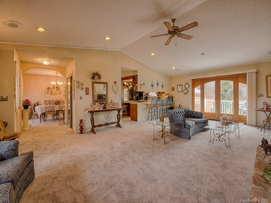 163 Clellie View Drive - Photo 11