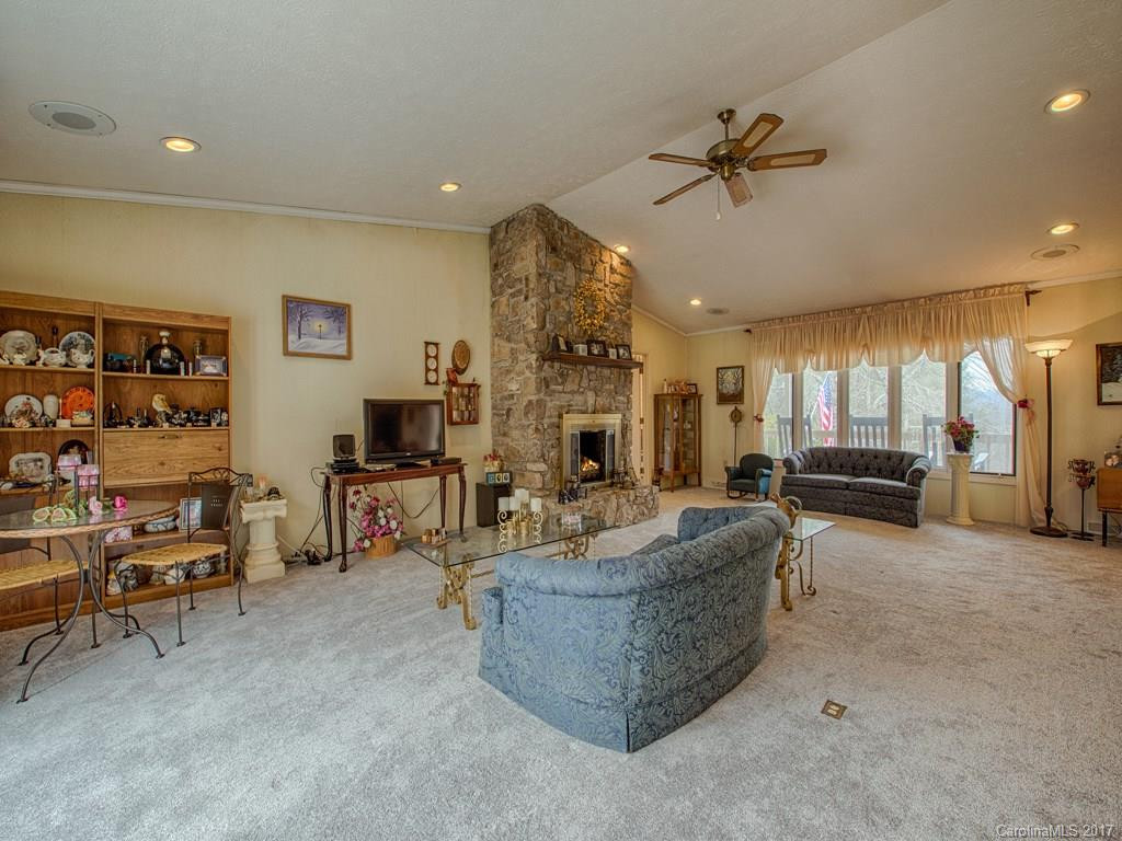 163 Clellie View Drive - Photo 9