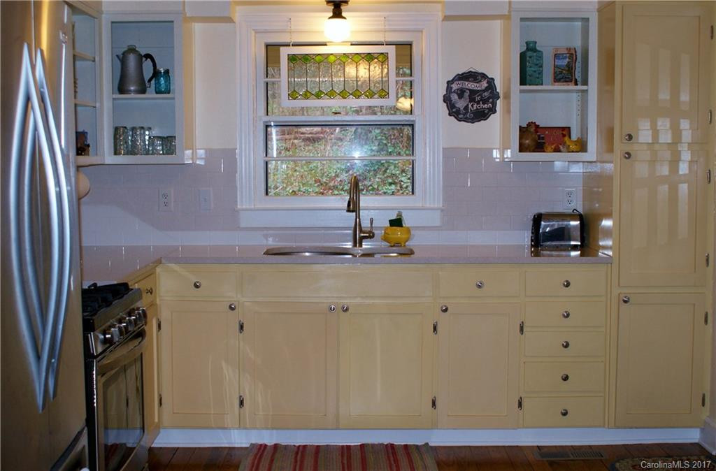 2009 Upper Ridgewood Boulevard - Photo 9