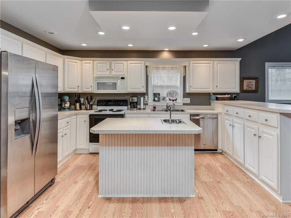 5 Whispering Oaks Drive - Photo 9