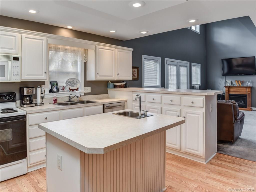 5 Whispering Oaks Drive - Photo 10