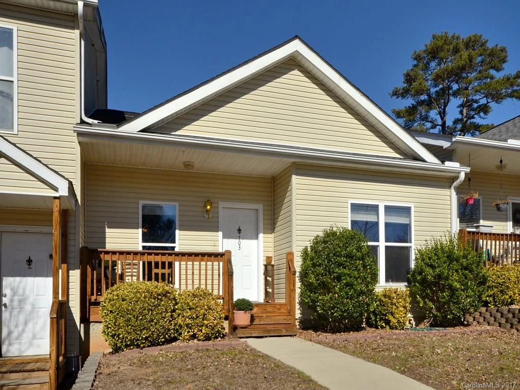 703 Villas Court #703