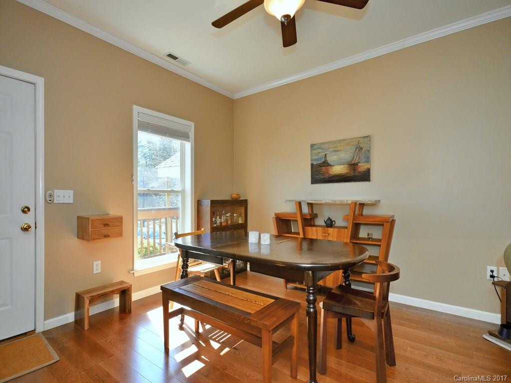 703 Villas Court #703 - Photo 2