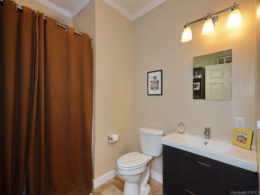 703 Villas Court #703 - Photo 8