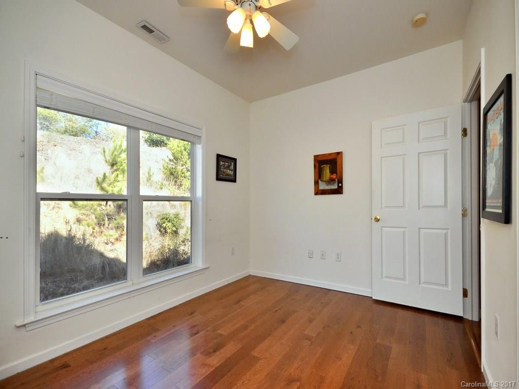 703 Villas Court #703 - Photo 9