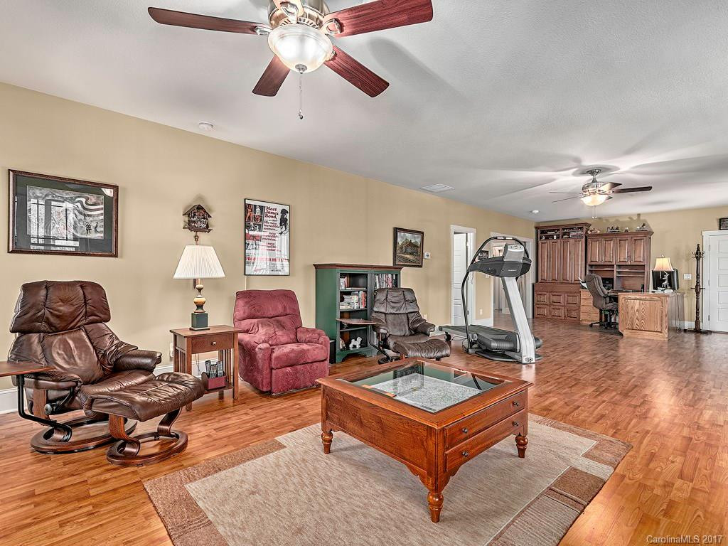 25 Lauren Lane - Photo 21