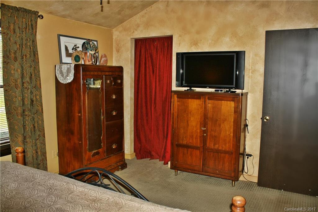 73 Mataga Drive - Photo 14