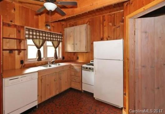 222 Carolina Road - Photo 10