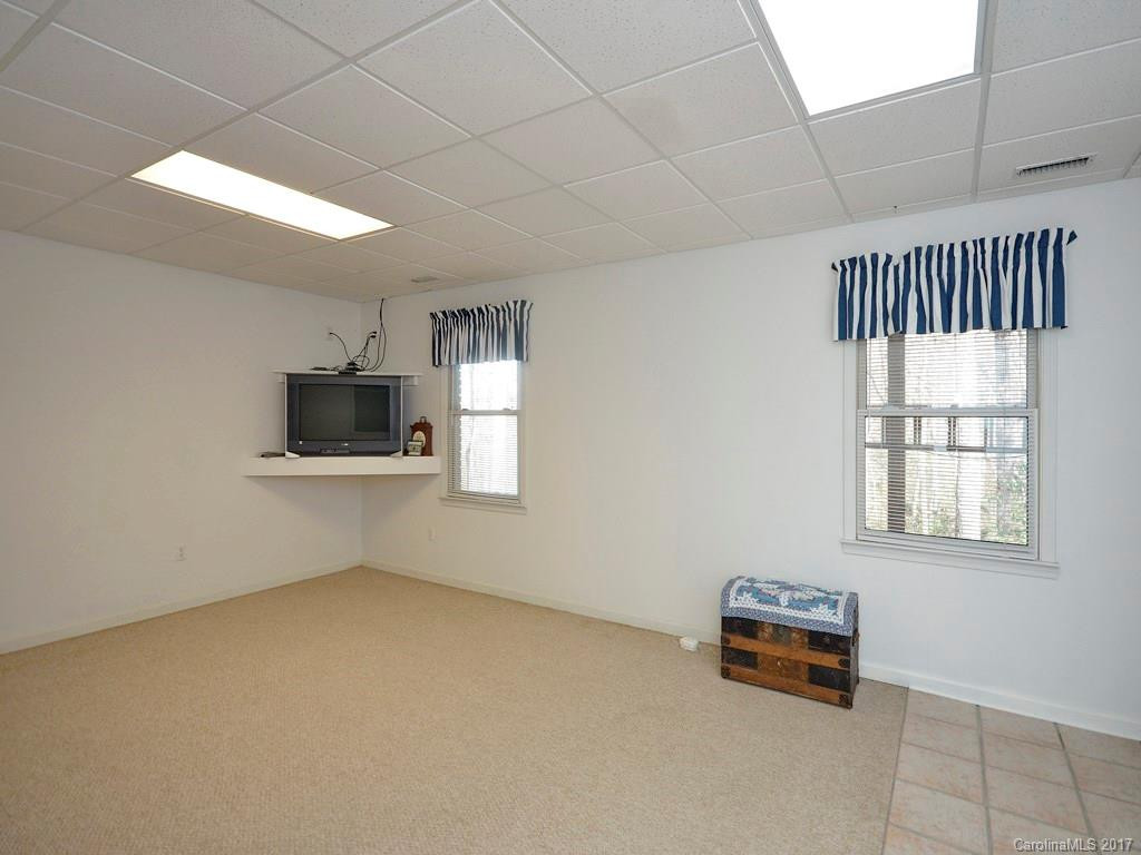 300 Circle Top Drive - Photo 23
