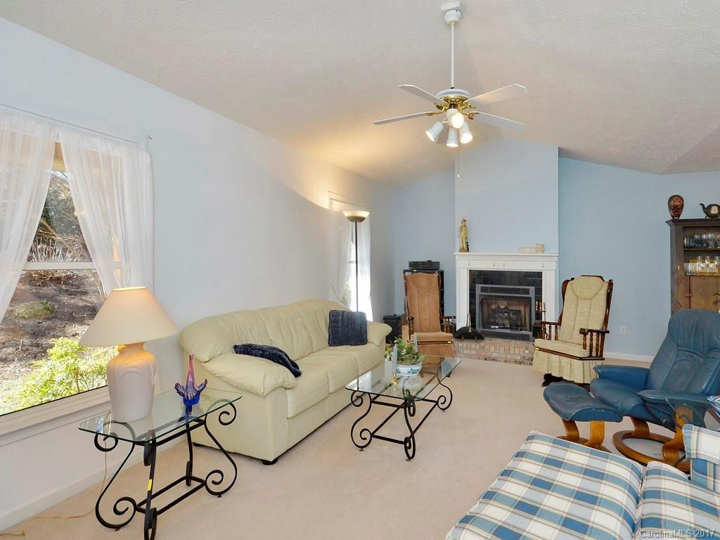 300 Circle Top Drive - Photo 6