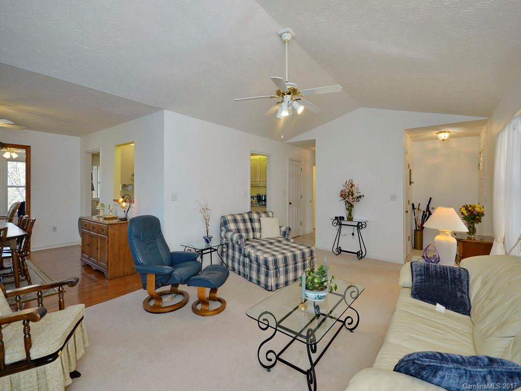 300 Circle Top Drive - Photo 8