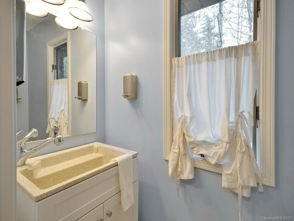 101 Mary Place - Photo 13