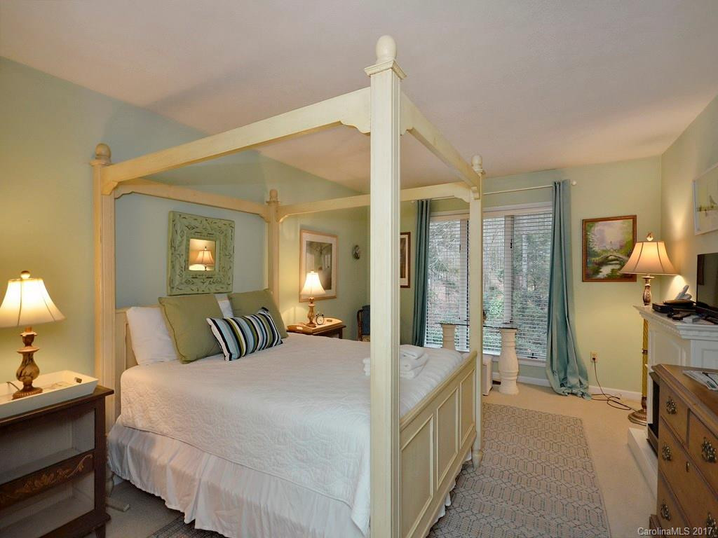 101 Mary Place - Photo 18