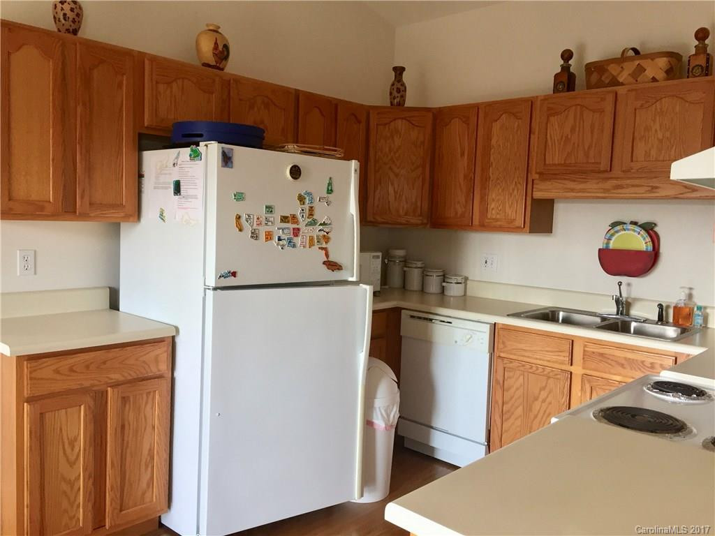 565 MayApple Lane - Photo 4