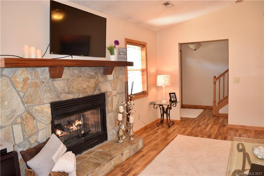 114 Pasco Loop - Photo 2