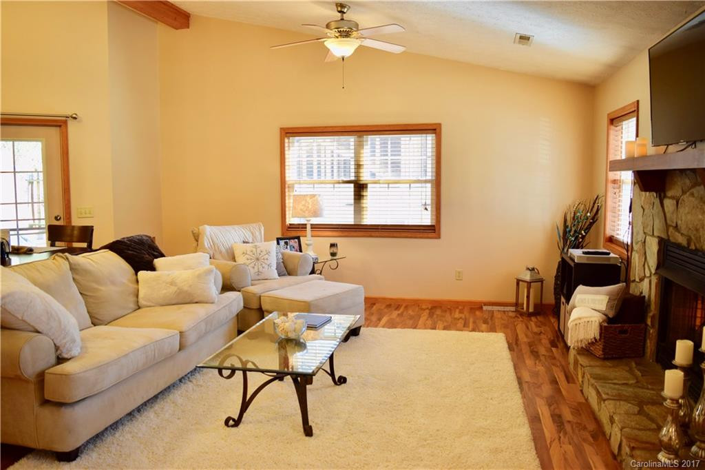 114 Pasco Loop - Photo 3