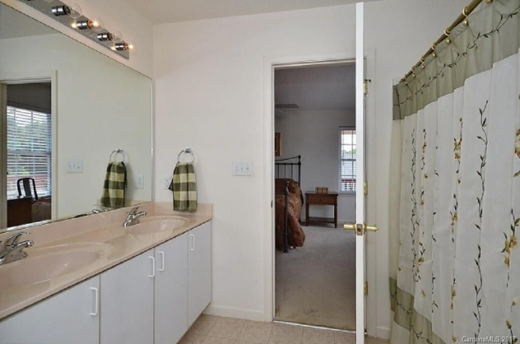 36 Danbury Lane - Photo 13