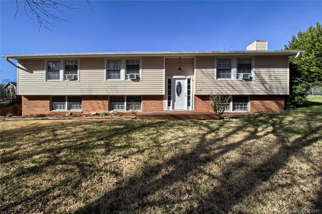 663 Delaware Lane
