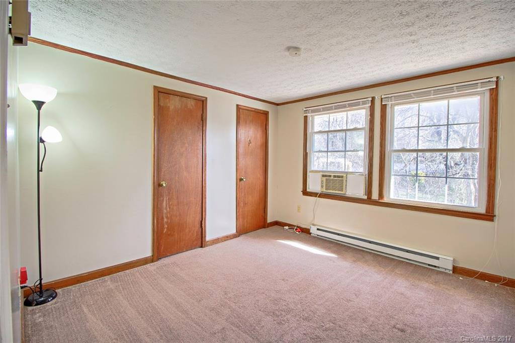 663 Delaware Lane - Photo 13