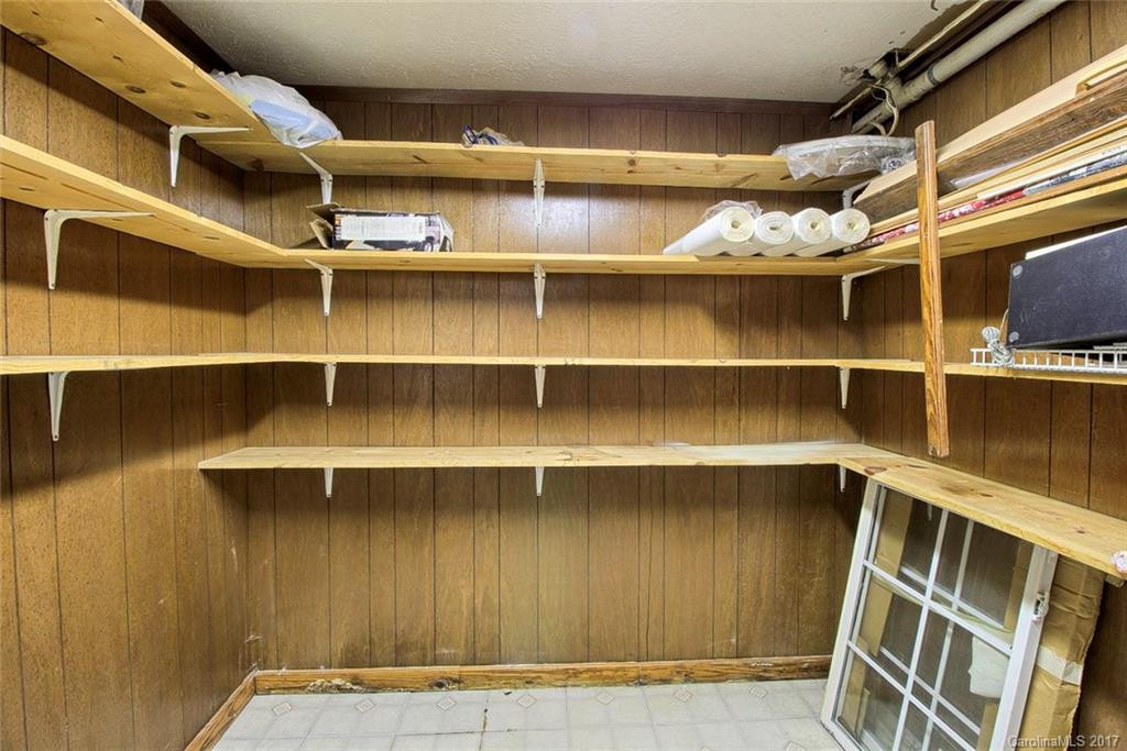 663 Delaware Lane - Photo 19