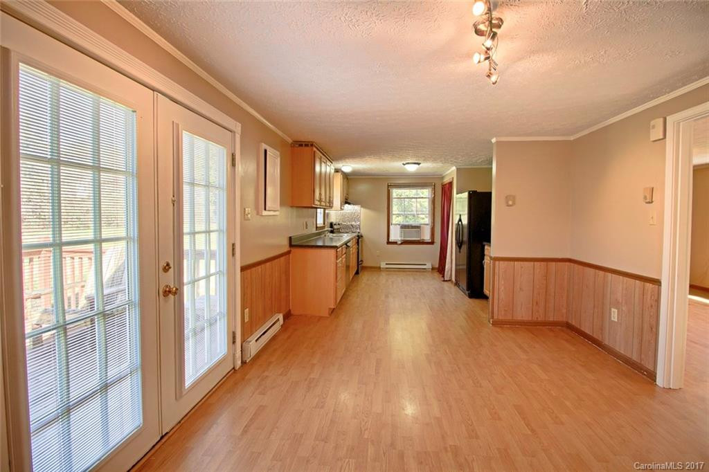 663 Delaware Lane - Photo 8