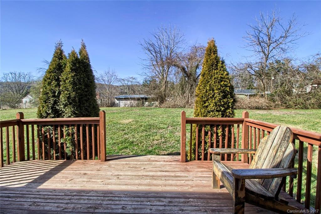 663 Delaware Lane - Photo 9