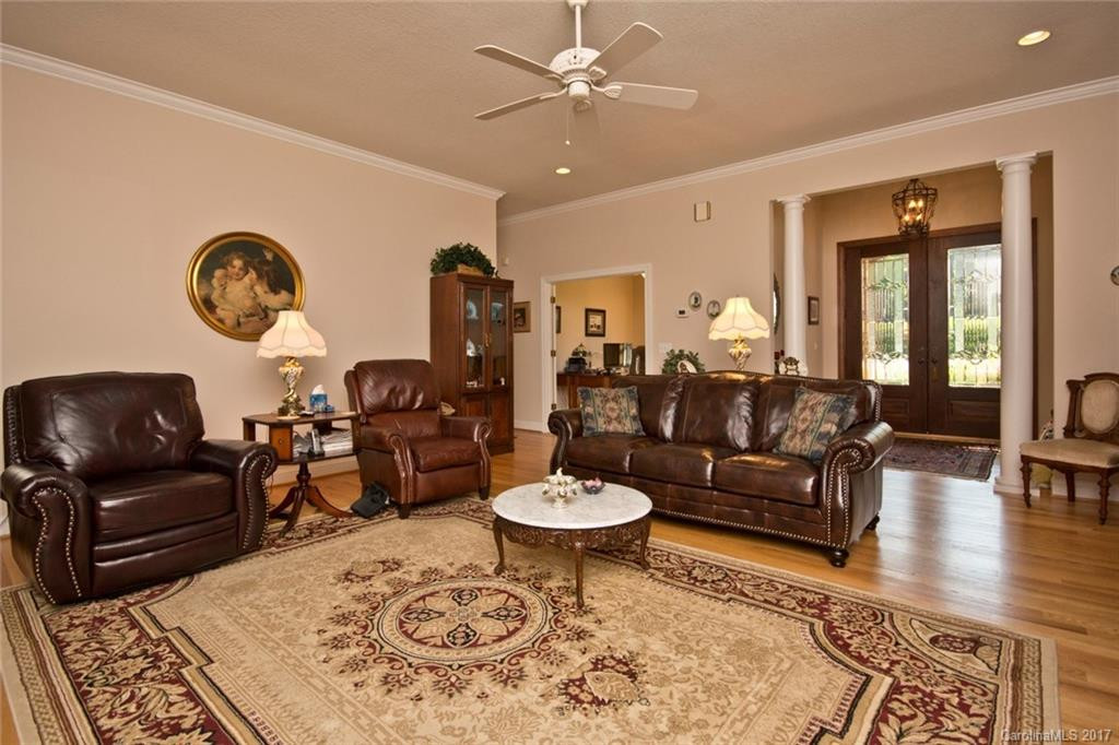 32 Chartwell Lane - Photo 5
