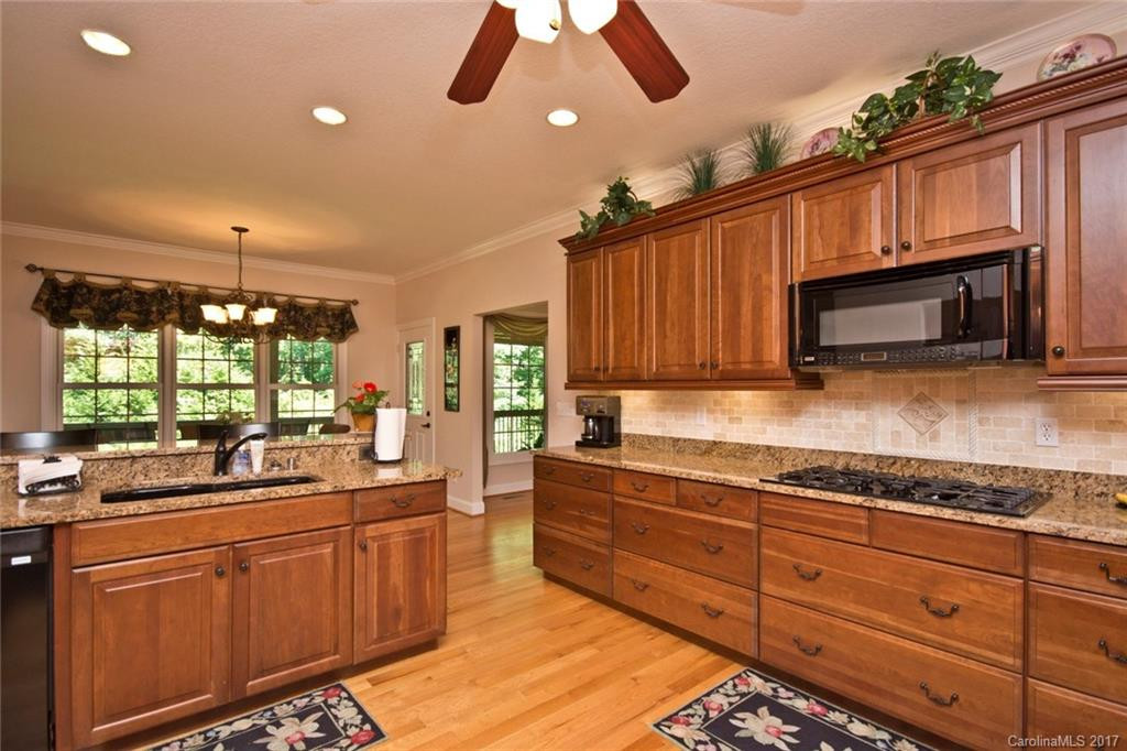 32 Chartwell Lane - Photo 8