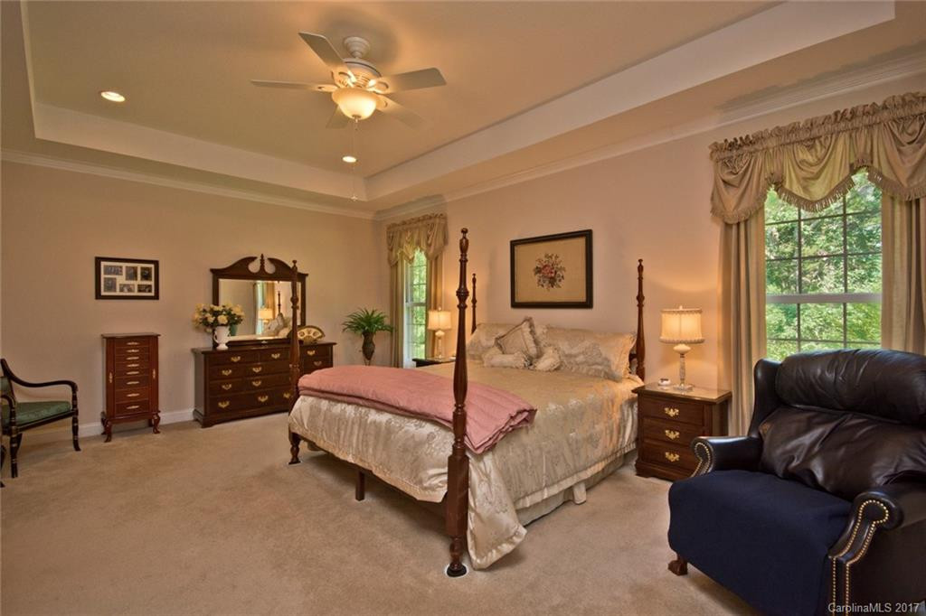 32 Chartwell Lane - Photo 10