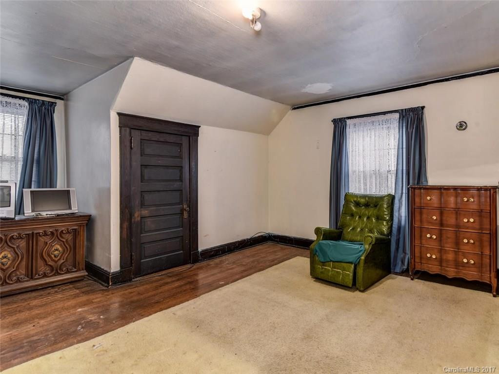 166 Chestnut Street - Photo 15