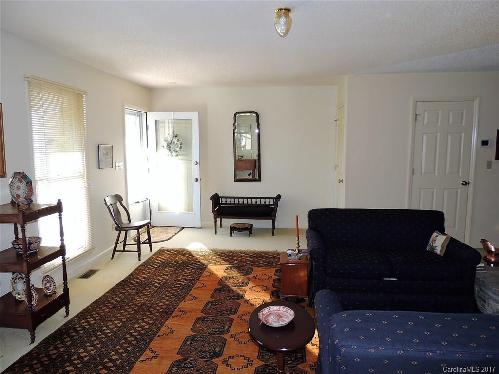 16 Clarion Drive #4 - Photo 2