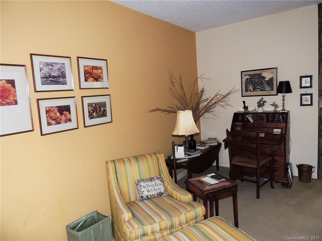16 Clarion Drive #4 - Photo 8