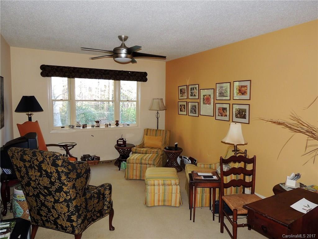 16 Clarion Drive #4 - Photo 9