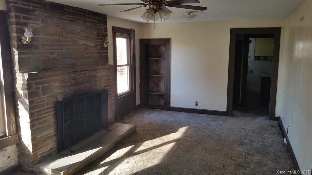 220 Laycock Road - Photo 2