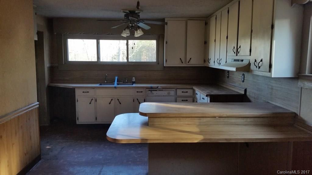 220 Laycock Road - Photo 4