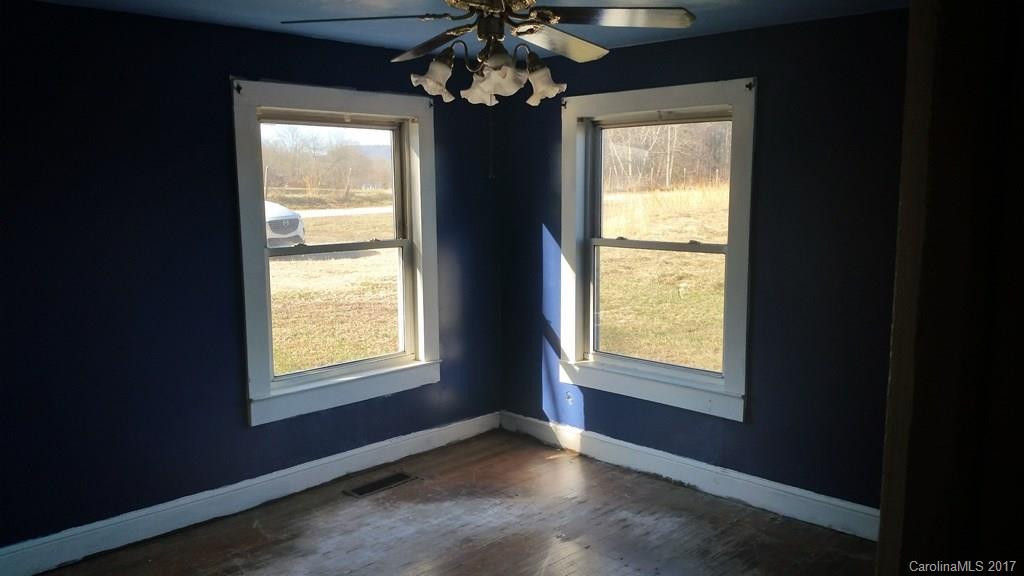 220 Laycock Road - Photo 6