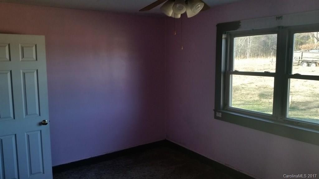 220 Laycock Road - Photo 7