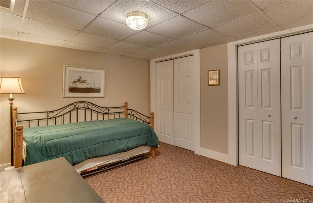 2933 Collinsville Road - Photo 19