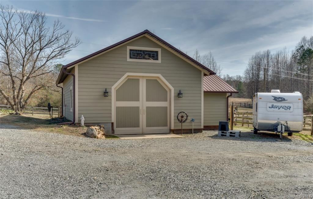 2933 Collinsville Road - Photo 20