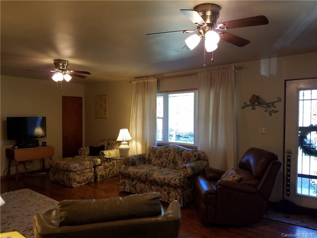 160 Clement Road - Photo 8