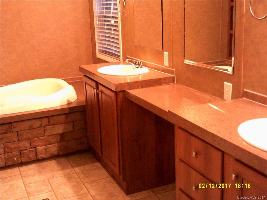 82 Deer Pointe Drive - Photo 9