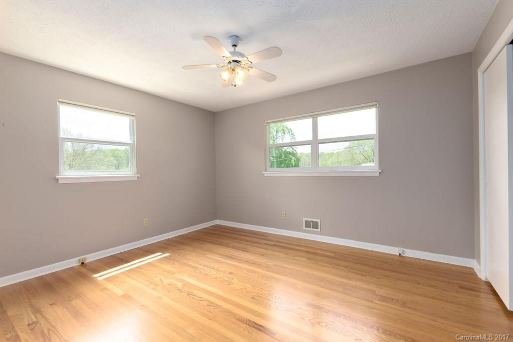 2 Green Valley Court - Photo 12