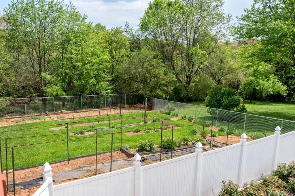 2 Green Valley Court - Photo 20